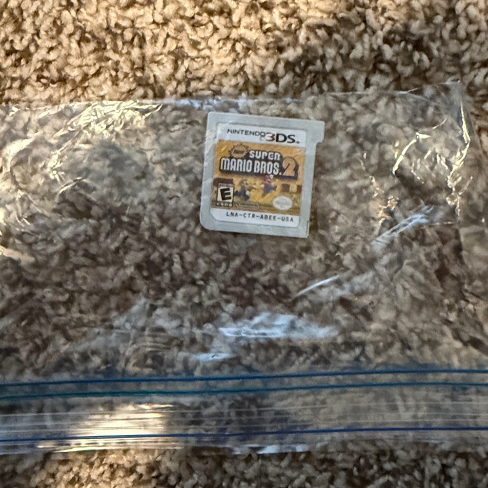 Nintendo 3DS Super Mario Bros. 2 Cartridge - Gold and White